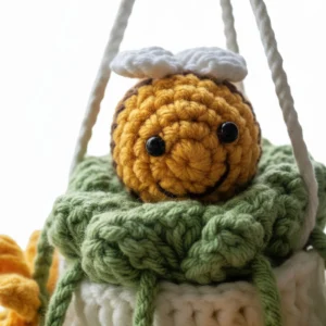 Crochet Bee Sunflower Hanging Planter2